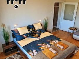 DEX Apartman, holiday rental in Salgótarján