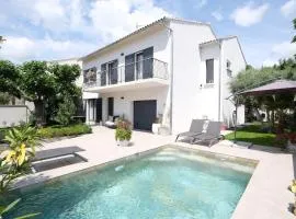 LS7-429 - SUASSO Jolie villa avec piscine privée en centre ville de Salon de Provence 4 personnes
