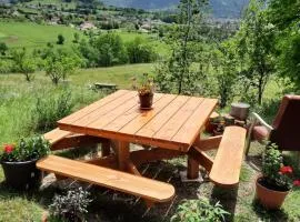 Les coteaux de Planèze, chambre pour 2, 3 ou famille nombreuse 2 adultes 5 enfants et jeunes