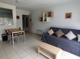Appartement Jardinet 4 pers, Hotel in Azille