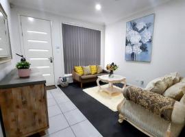 4bedroom new entire house, hotel com estacionamento em Marsden Park