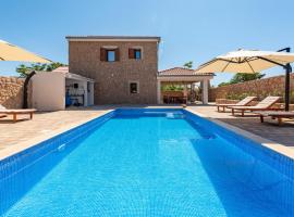 Cozy Home In Vidasovi Stani, hotel in Škunca