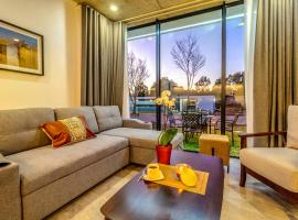 KRAVIT Premier Suites, hotel a Midrand