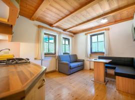 Agriturismo Apartments Tuene, hotel in Urtijëi