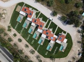 NOCE Luxury Villas Resort, cabaña o casa de campo en Vourvourou