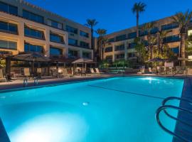 Grand Vista Hotel, hotel cerca de Museo y Biblioteca Presidencial Ronald Reagan, Simi Valley