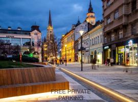 Theatre Square Apartments, 4-звездочный отель в Нови-Саде