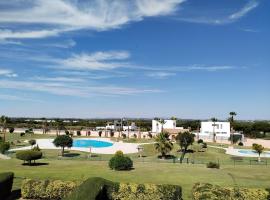 El Balcón del Novo -Novo Sancti Petri- Luxury 3 Bedrooms - Piscina y Pista Padel, hotel in Chiclana de la Frontera