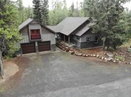 Magic McCall Cabin and Studio for Larger Groups wi