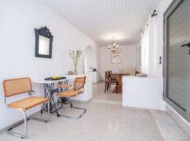 Izabella's House Naxos, pet-friendly hotel in Mélanes