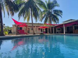 Villa Les Cocotiers, guest house in Nosy Be