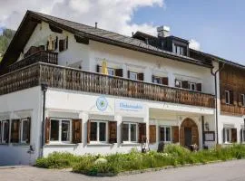 Hotel Chalamandrin