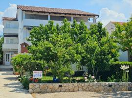 Fam. Grce, golfový hotel v destinaci Barbat na Rabu