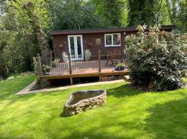 Eve’s Contemporary Cabin in Kent Woodland Setting, smeštaj za odmor u gradu Kent