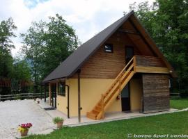 Base camp - Apartments & Rooms, tapak glamping di Bovec
