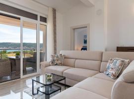 Amazing sea view apartment- Romantica, overnattingssted med kjøkken i Kaštel Štafilić