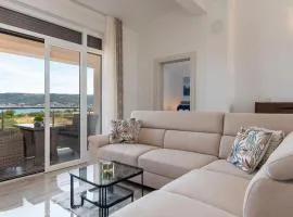 Amazing sea view apartment- Romantica、Kastel Stafilicのバケーションレンタル