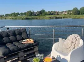 Hausboot der Friesländer im Wangermeer