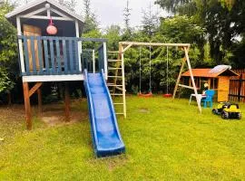 I - caly apartament z dużym tarasem Warmia Kids&chill raj dla dzieci