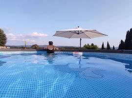 Villa Cicogna, Private villa with exclusive use pool, hotel en Terranuova Bracciolini