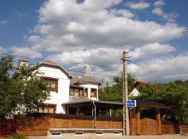 Pensiunea Casa Bianca - Bucovina, casa de hóspedes em Vama