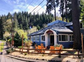 Westfir Lodge & Mountain Market, bed & breakfast a Oakridge