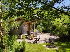 The Cabins Conwy, отель в городе Конуи