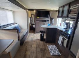 Beach and Bay Glamping, glamping site in Bolivar Peninsula