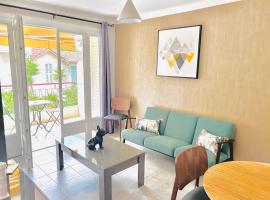 2 bedroom luxury flat with Balcony Cannes Center, hotel mewah di Cannes