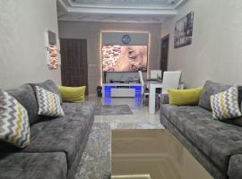 Fabuleux Appart a Larache avec confort exceptionnel et propreté souhaitée, apartment in Larache