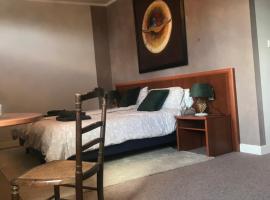 moon river chambre d'hote, Cama e café (B&B) em Saint-Junien