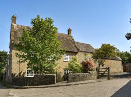 Lower Barrowfield Farm, hotel with parking in Beaminster