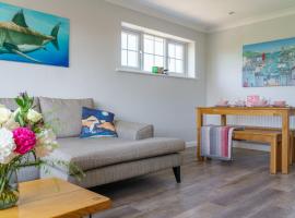 Spacious & charming apartment by the New Forest, hotell i Ringwood