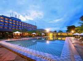 Pangeran Beach Hotel, hotel en Padang