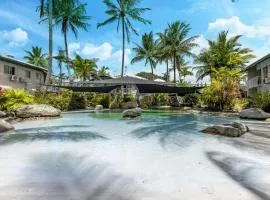 Trinity Beach Resort 2BR Apt, Pools, 500m to beach