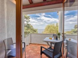 Valdarke Sea View Apartment - Happy Rentals, hotel v destinaci Mali Lošinj