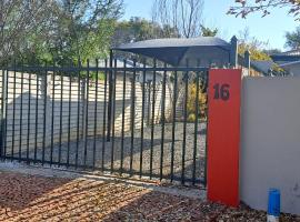 The Cottage Unit, hotel in Bloemfontein