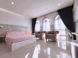 PPhouse Boutique House Phuket Town, hotel near Premium Outlet Phuket, Ban Bang Khu