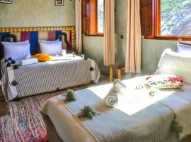 Authentic and pittoresque room for 3 people in Tamatert, Morocco num1