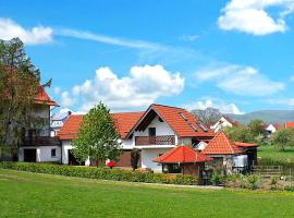 Ferienwohnung Seeleshof: Geisa şehrinde bir ucuz otel