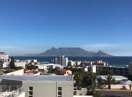 Imany Guest House, hotell i Bloubergstrand