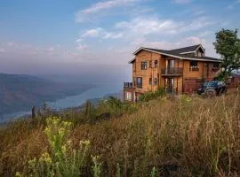 Cowboy Castle by StayVista - Amazing valley view with Sprawling lawn, & A home theatre with Indoor games