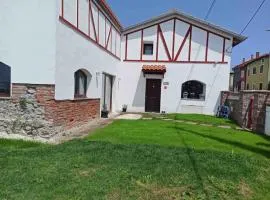 Amplia casa con jardin a un paso del centro de Santander