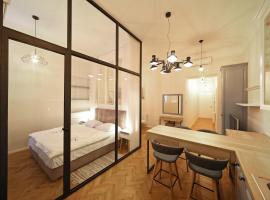 Stay Swanky Bed & Breakfast, hotel di Lower Town, Zagreb