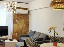 Luxury apartment with sea view 50 meters from the beach, luxe hotel in Porto Rafti