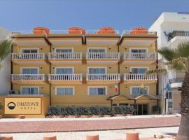 Hotel Orizzonte: Letojanni'de bir otel