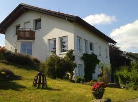 Ferienwohnung Weitsicht, hotel con estacionamiento en Gleiszellen-Gleishorbach