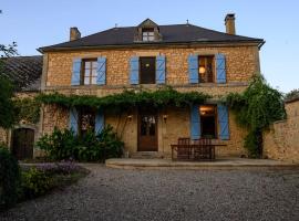 19th century house, 6 bedrooms with 6 bathrooms, private pool & garden, hotel di Peyzac-le-Moustier