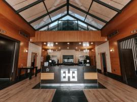 Zenit Hall 88 Studios, хотел в Саламанка