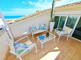 Mare del Sud , Lovely apartment with sea view, hotell i Pozzallo